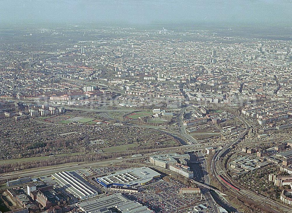 Aerial image Berlin-Tempelhof - Neu errichtetes IKEA Einrichtungshaus an der Alboinstraße, Nähe Flughafen Berlin-Tempelhof