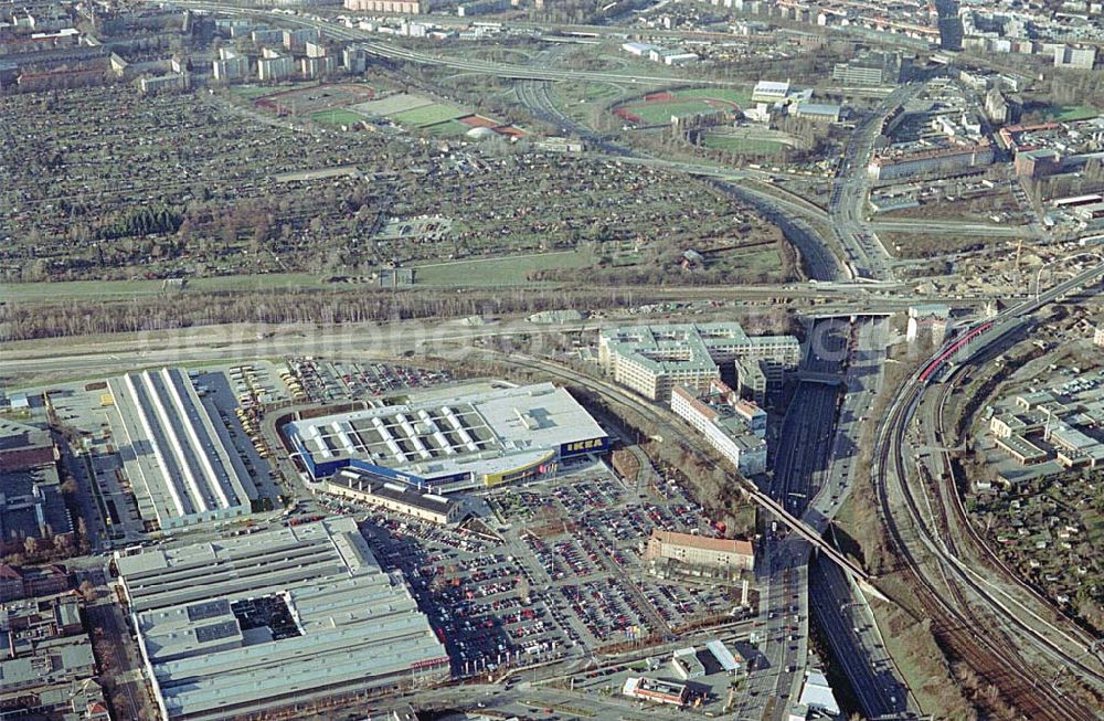 Aerial photograph Berlin-Tempelhof - Neu errichtetes IKEA Einrichtungshaus an der Alboinstraße, Nähe Flughafen Berlin-Tempelhof