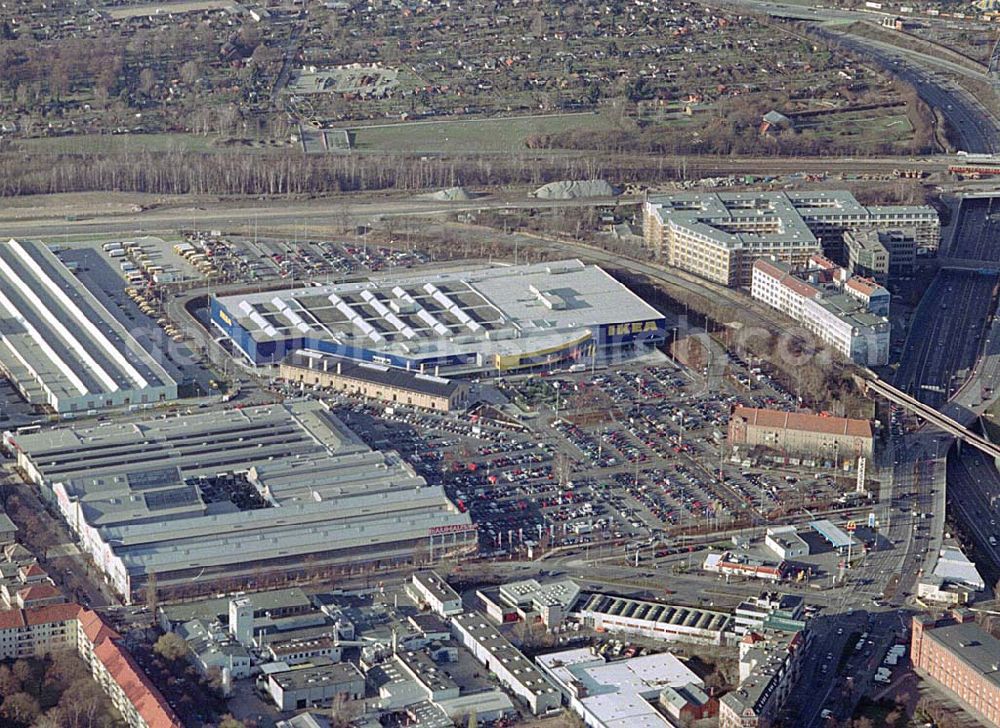 Aerial image Berlin-Tempelhof - Neu errichtetes IKEA Einrichtungshaus an der Alboinstraße, Nähe Flughafen Berlin-Tempelhof