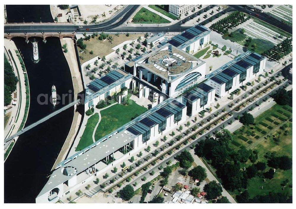 Aerial photograph Berlin - Tiergarten (Spreebogen) - Berlin - Tiergarten Blick auf das Bundeskanzleramt im Regierungsviertel Berlin- Tiegarten am Spreebogen. Im Auftrag der Bundesbaugesellschaft mbH