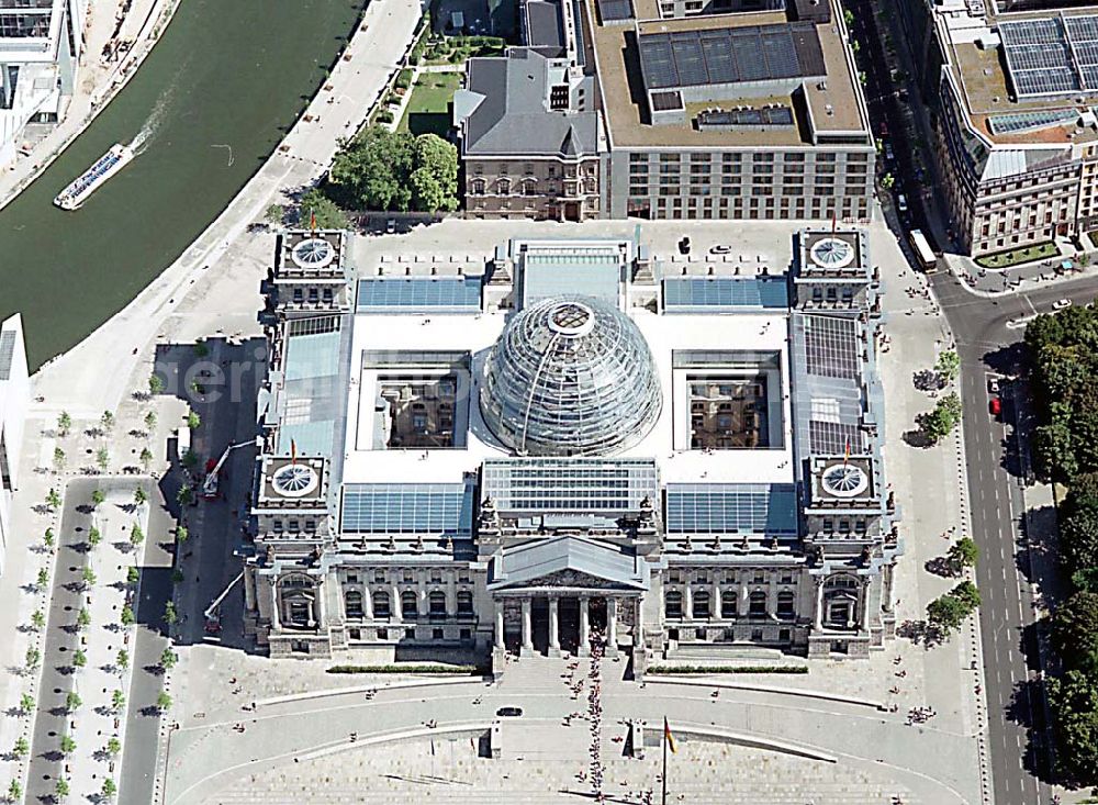 Aerial image Berlin - Tiergarten (Spreebogen) - Berlin Tiergarten mit Blick auf den Reichstag im Regierungsviertel in Berlin Tiergarten. Im Auftrag der Bundesbaugesellschaft mbH