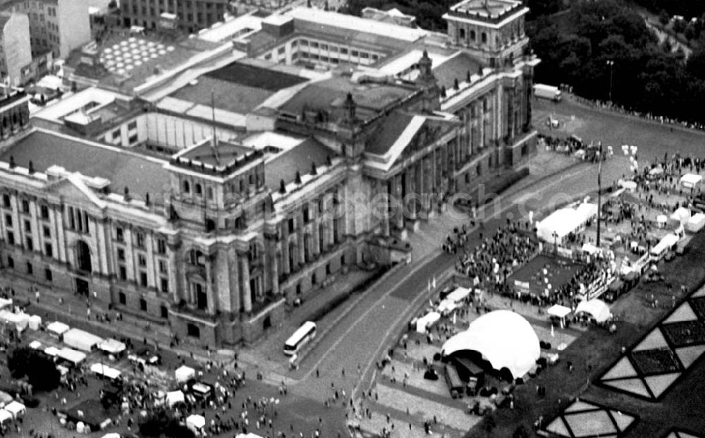 Aerial image Berlin - 02.10.1994 Berlin-Tiergarten Gelände am Berliner Reichstag