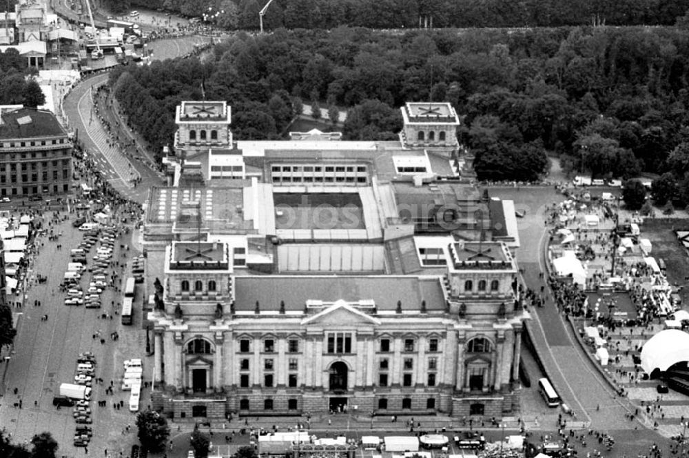 Aerial image Berlin - 02.10.1994 Berlin-Tiergarten Gelände am Berliner Reichstag