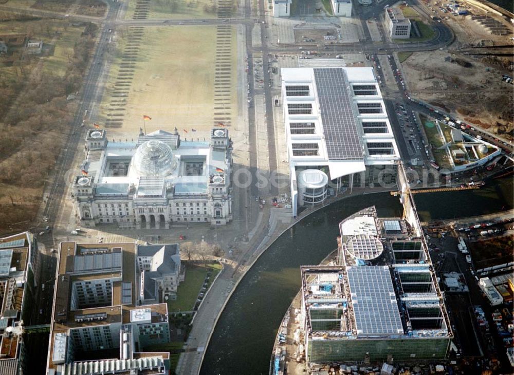 Aerial photograph Berlin - Tiergarten - Berlin Tiergarten Regierungsviertel im Berliner Tiergarten mit dem Reichstag Paul-Löbe-Haus und Marie-Elisabeth-Lüders-Haus 19.01.03