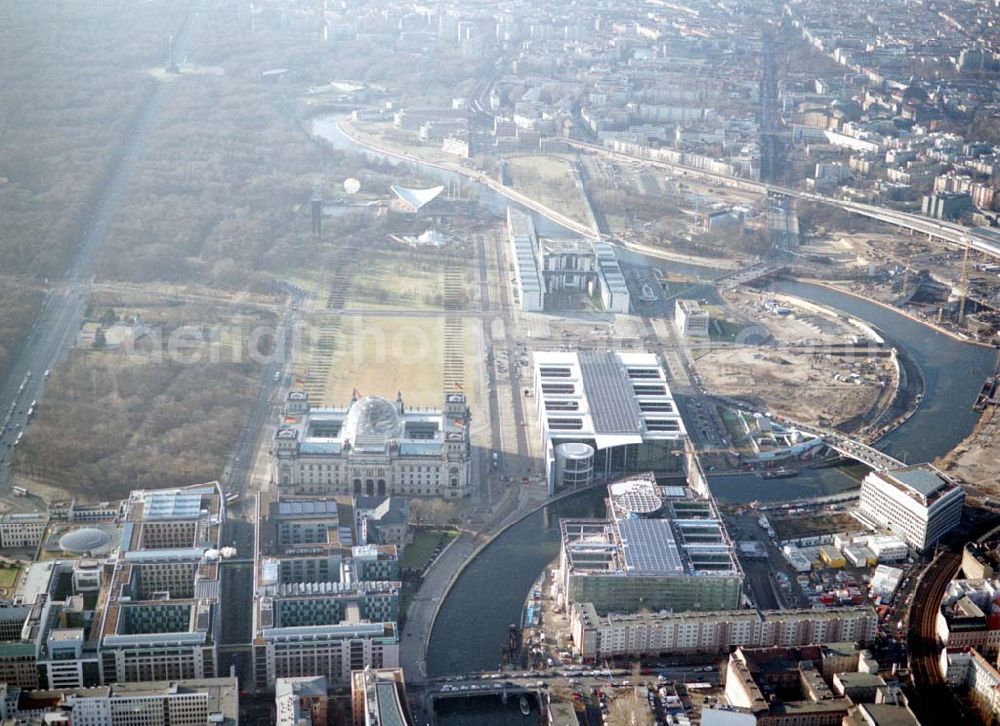 Aerial photograph Berlin - Tiergarten - Berlin Tiergarten Regierungsviertel im Berliner Tiergarten mit dem Reichstag Paul-Löbe-Haus und Marie-Elisabeth-Lüders-Haus 19.01.03