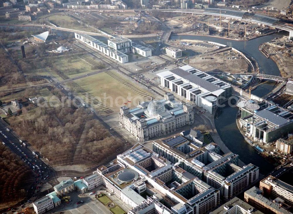 Aerial image Berlin - Tiergarten - Berlin Tiergarten Regierungsviertel im Berliner Tiergarten mit dem Reichstag Paul-Löbe-Haus und Marie-Elisabeth-Lüders-Haus 19.01.03