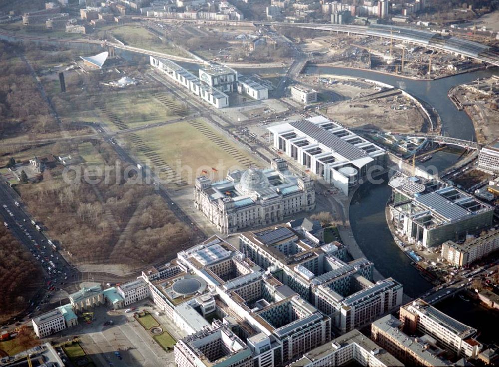 Aerial photograph Berlin - Tiergarten - Berlin Tiergarten Regierungsviertel im Berliner Tiergarten mit dem Reichstag Paul-Löbe-Haus und Marie-Elisabeth-Lüders-Haus 19.01.03