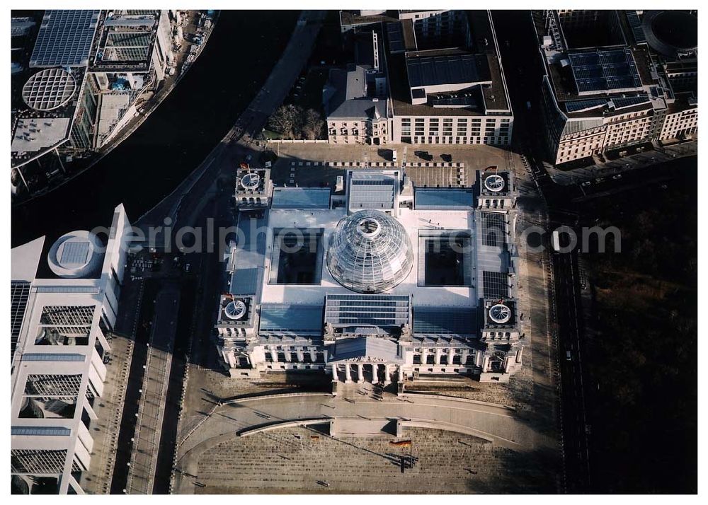 Berlin - Tiergarten from the bird's eye view: Berlin Tiergarten Regierungsviertel im Berliner Tiergarten mit dem Reichstag Paul-Löbe-Haus und Marie-Elisabeth-Lüders-Haus 19.01.03