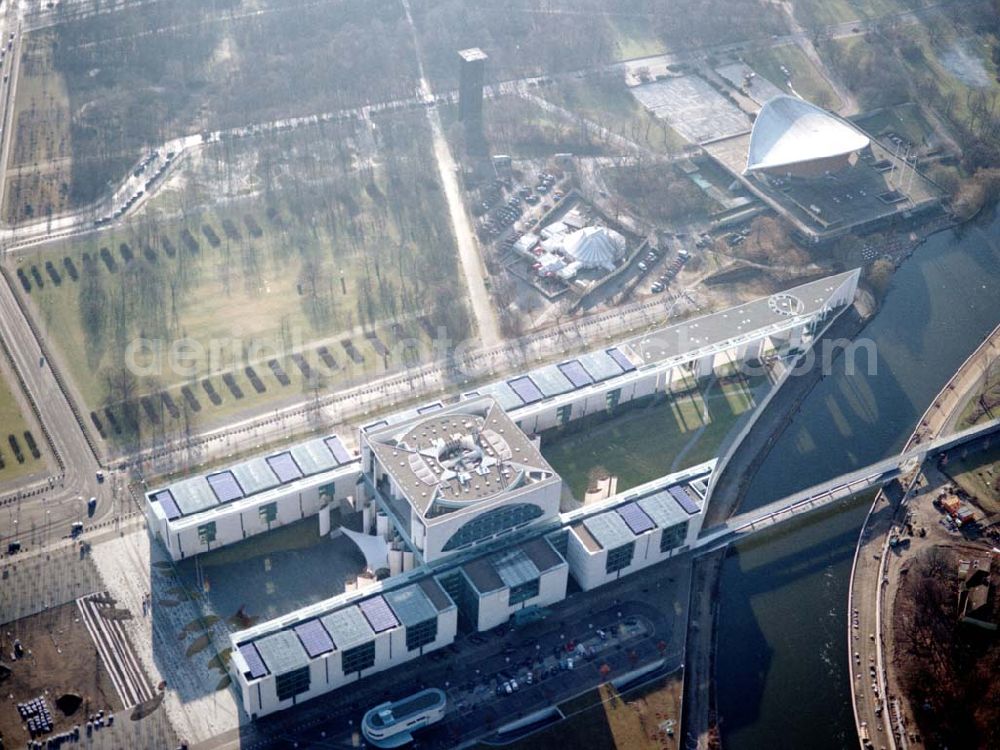 Aerial photograph Berlin - Tiergarten - Berlin Tiergarten Regierungsviertel im Berliner Tiergarten mit dem Reichstag Paul-Löbe-Haus und Marie-Elisabeth-Lüders-Haus 19.01.03