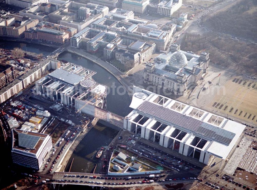 Aerial photograph Berlin - Tiergarten - Berlin Tiergarten Regierungsviertel im Berliner Tiergarten mit dem Reichstag Paul-Löbe-Haus und Marie-Elisabeth-Lüders-Haus 19.01.03