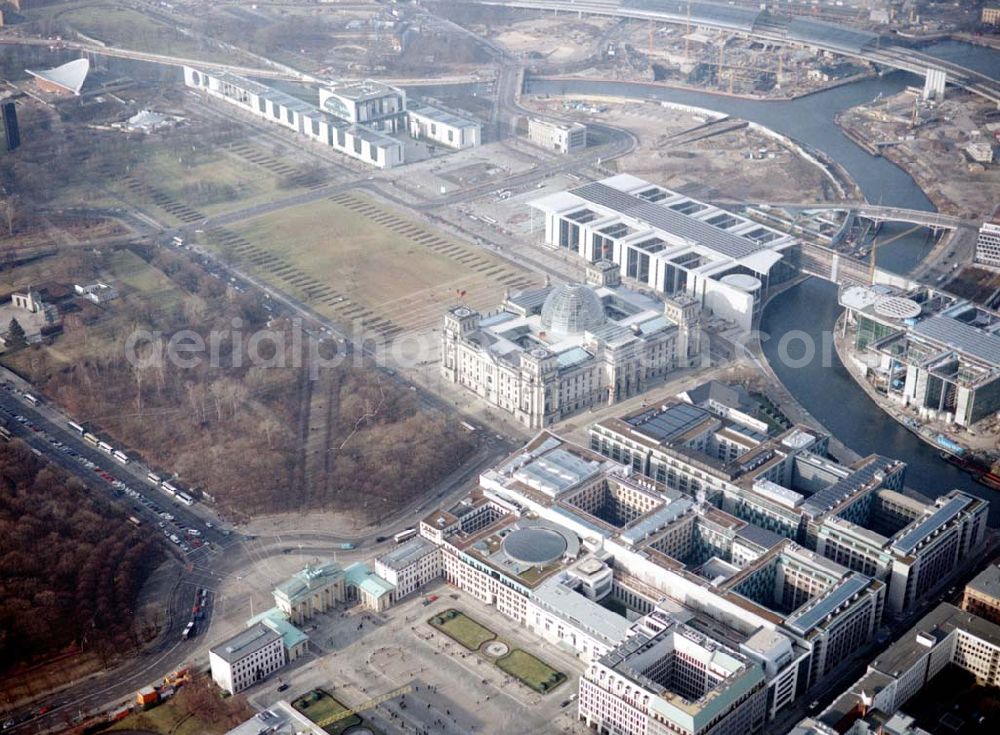 Aerial image Berlin - Tiergarten - Berlin Tiergarten Regierungsviertel im Berliner Tiergarten mit dem Reichstag Paul-Löbe-Haus und Marie-Elisabeth-Lüders-Haus 19.01.03