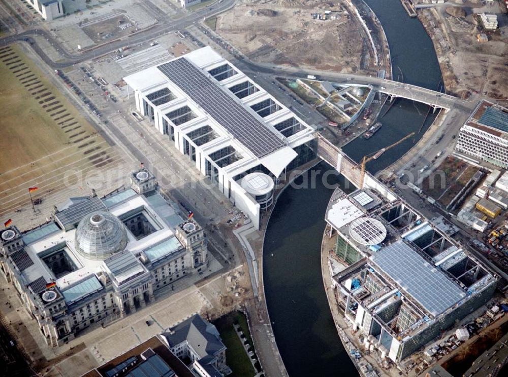 Aerial image Berlin - Tiergarten - Berlin Tiergarten Regierungsviertel im Berliner Tiergarten mit dem Reichstag Paul-Löbe-Haus und Marie-Elisabeth-Lüders-Haus 19.01.03