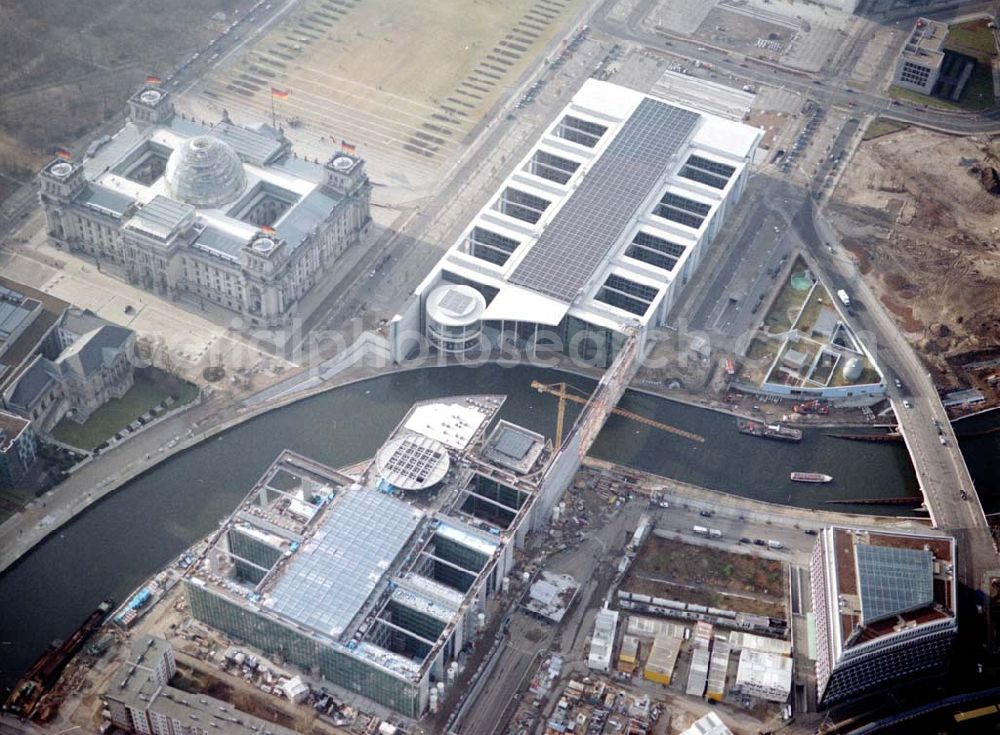 Aerial photograph Berlin - Tiergarten - Berlin Tiergarten Regierungsviertel im Berliner Tiergarten mit dem Reichstag Paul-Löbe-Haus und Marie-Elisabeth-Lüders-Haus 19.01.03