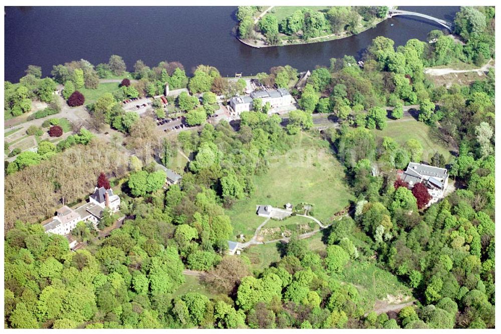 Berlin Treptow from the bird's eye view: 28.04.2004 Berlin Treptow Archenholdsternwarte im Treptower Park an der Puschkinallee.