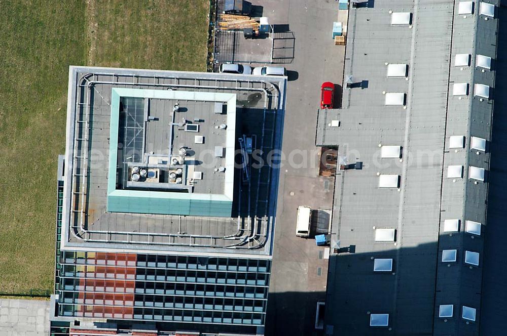 Aerial photograph Berlin / Friedrichshain - Turm der Oberbaumcity der HVB-Projekt in der Nähe der Warschauer Brücke, in Berlin-Friedrichshain.