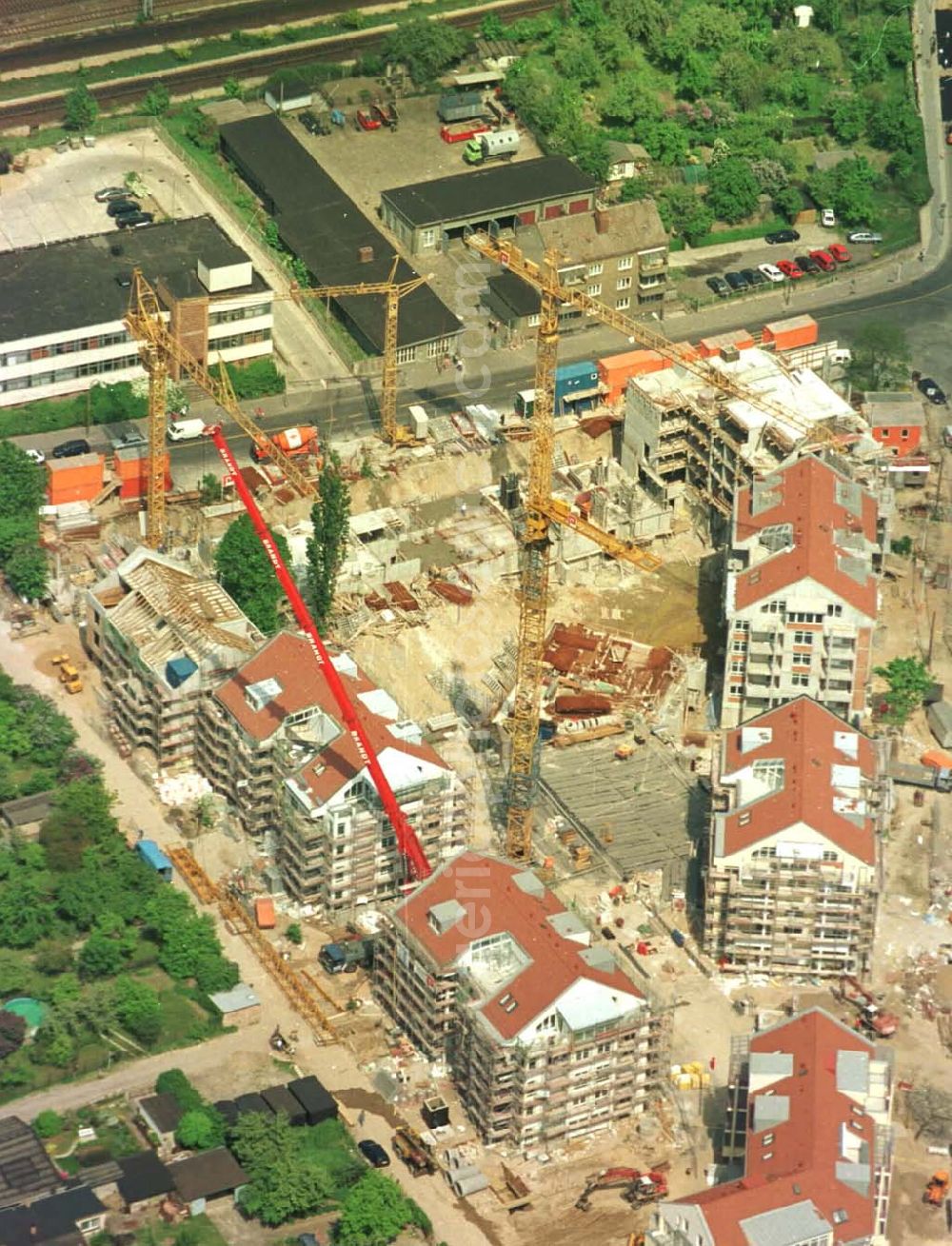 Berlin from the bird's eye view: 23.06.94 Berlin, Wohnsiedlungsbau Seddinerstraße