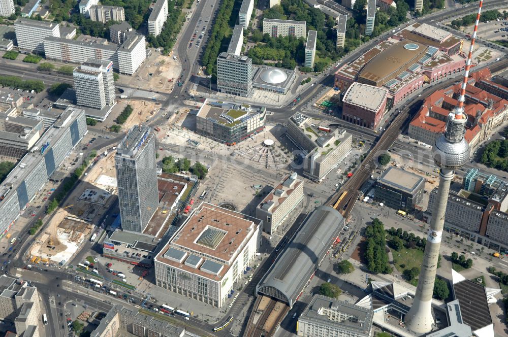 Berlin from above - Blick auf den Berliner Alexanderplatz mit dem Park Inn Hotel Hochhaus und dem KAUFHOF am Alex. Das unmittelbar am Fernsehturm gelegene Areal wurde in den letzten Jahren erheblich um- und ausgebaut.