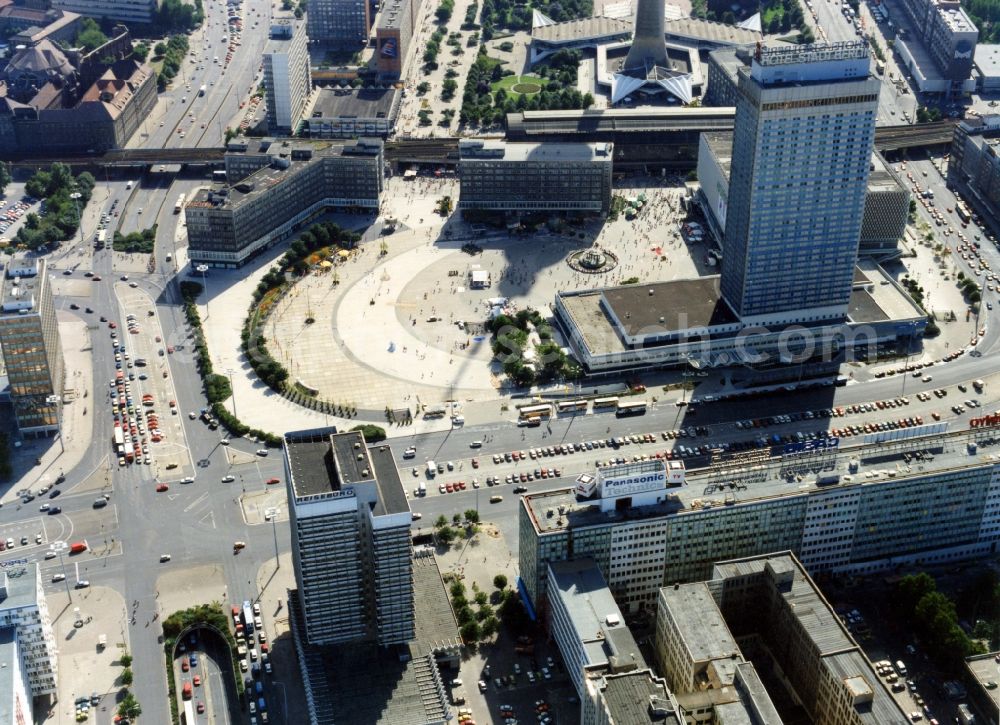 Aerial photograph Berlin - Berlin Alexanderplatz station Galeria Kaufhof, hotel Berlin, the teacher's house and other buildings in Berlin Germany Berlin