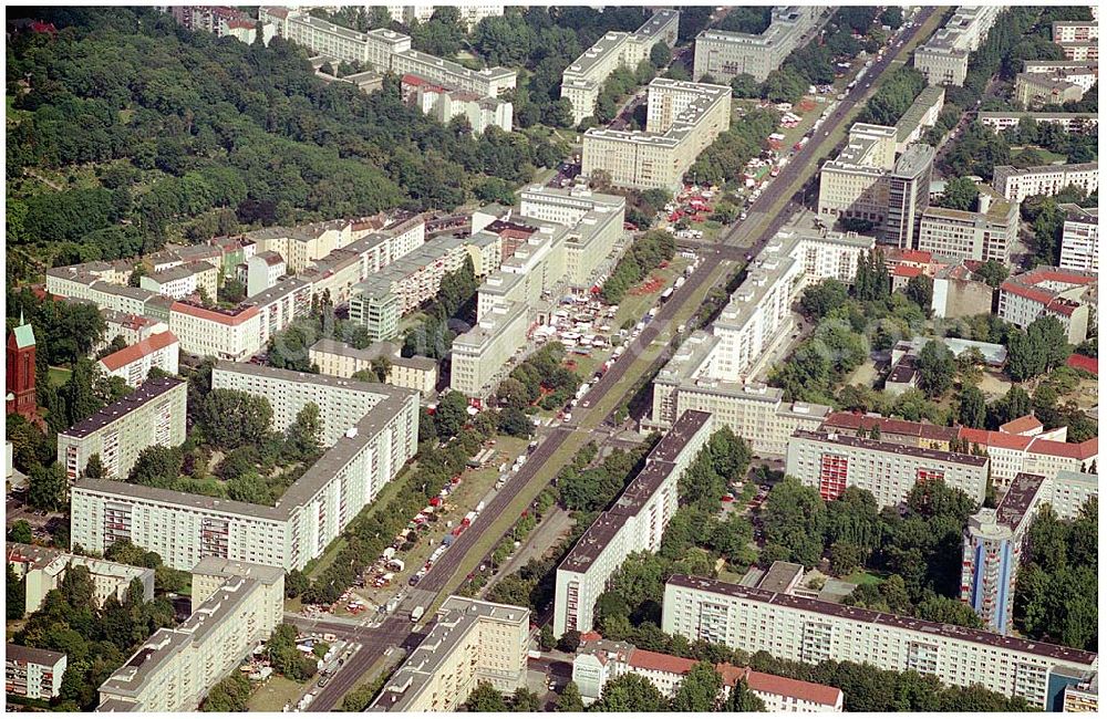 Aerial photograph Berlin Friedrichshain - 07.08.2004 Blick auf die Berliner Biermeile auf der Karl-Marx-Allee in Berlin Friedrichshain