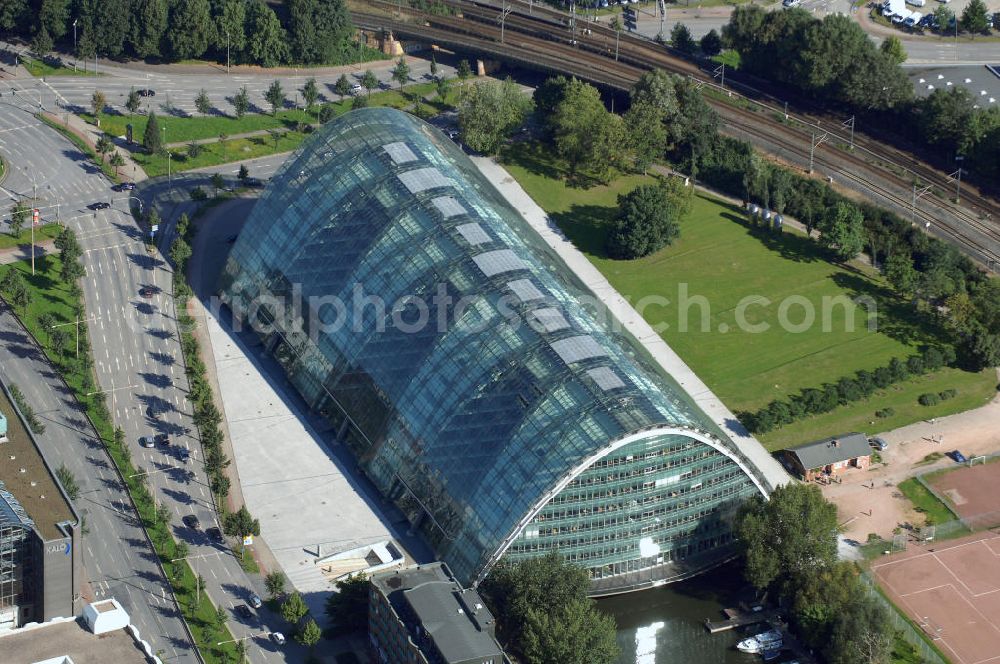 Aerial photograph Hamburg - Blick auf den Berliner Bogen, ein Bürohaus mit Mischwasserrückhaltebecken, am Anckelmannsplatz 1. Ansprechpartner: CORPUS SIREO, Asset Management GmbH, An der Welle 3, 60322 Frankfurt am Main, Tel. +49(0)69 48005 0, Fax +49(0)69 48005 102, Email: frankfurt@corpussireo.com