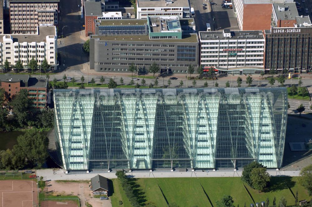 Aerial photograph Hamburg - Blick auf den Berliner Bogen, ein Bürohaus mit Mischwasserrückhaltebecken, am Anckelmannsplatz 1. Ansprechpartner: CORPUS SIREO, Asset Management GmbH, An der Welle 3, 60322 Frankfurt am Main, Tel. +49(0)69 48005 0, Fax +49(0)69 48005 102, Email: frankfurt@corpussireo.com