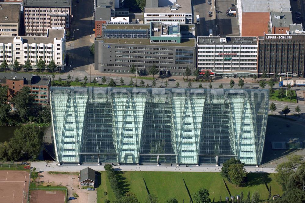 Hamburg from above - Blick auf den Berliner Bogen, ein Bürohaus mit Mischwasserrückhaltebecken, am Anckelmannsplatz 1. Ansprechpartner: CORPUS SIREO, Asset Management GmbH, An der Welle 3, 60322 Frankfurt am Main, Tel. +49(0)69 48005 0, Fax +49(0)69 48005 102, Email: frankfurt@corpussireo.com