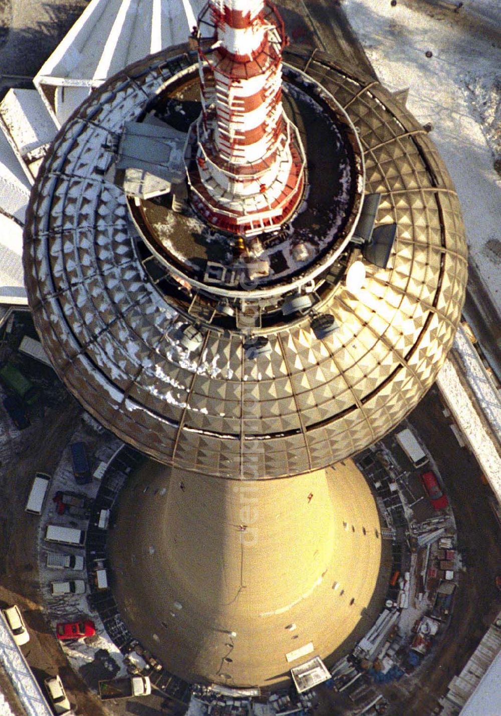 Berlin from the bird's eye view: Berliner Fernsehturm am Alex im Winter.