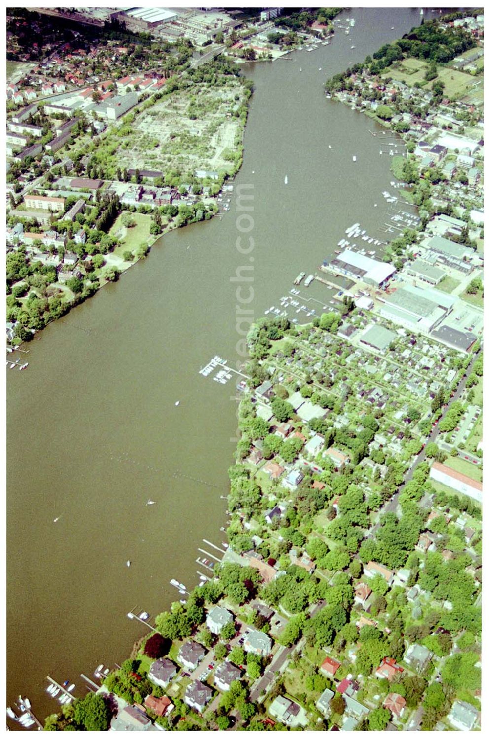 Aerial photograph Berlin-Köpenick - 31.05.2004 Berlin-Köpenick Blick auf das Dahmeufer in Berlin - Köpenick