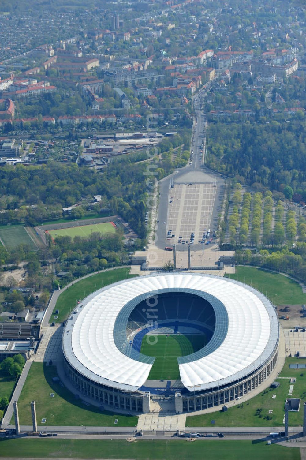 Berlin from above - Areal des Berliner Olypiastadions auf dem Olymiapark Berlin. View the Berlin Olympic stadium.