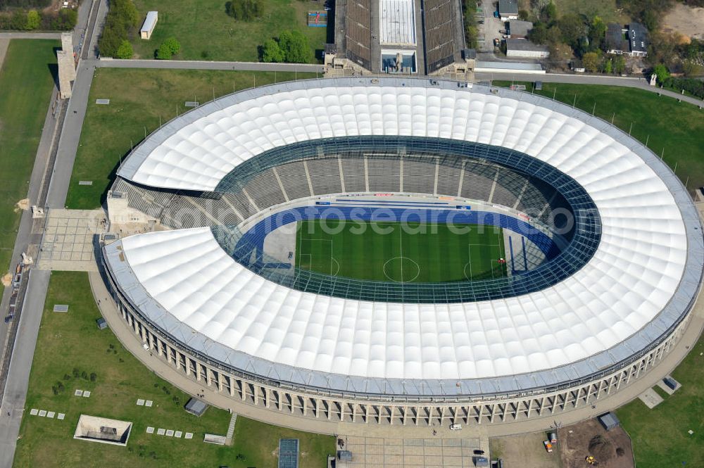 Berlin from the bird's eye view: Areal des Berliner Olypiastadions auf dem Olymiapark Berlin. View the Berlin Olympic stadium.