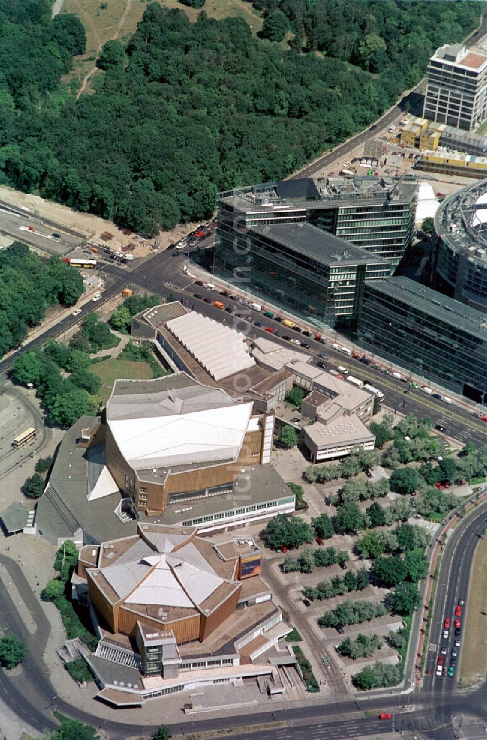 Berlin from the bird's eye view: The Berliner Philharmonie and the Kammermusiksaal at the Kemper Platz in Berlin-Tiergarten. The architectural ensemble, which was built in the early 1960 years after the design of architect Hans Sharun, belongs to the Berlin cultural forum