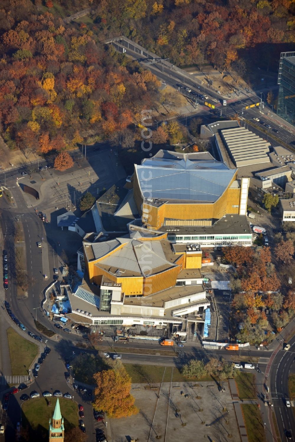 Berlin OT Tiergarten from the bird's eye view: View of the Berliner Philharmonie in the district Tiergarten