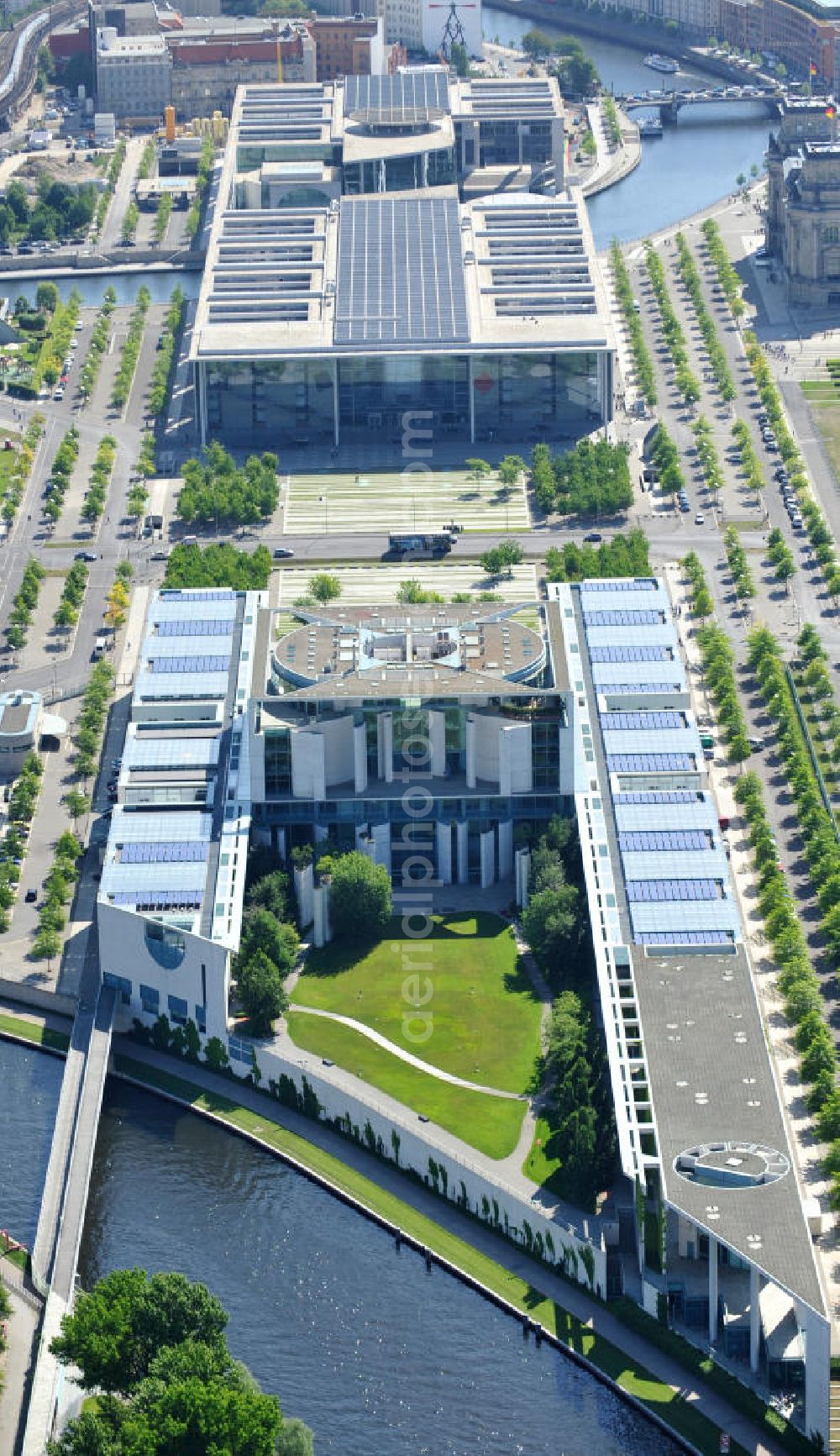 Berlin from above - Blick auf das Bundeskanzleramt im Berliner Regierungsviertel am Reichstag. View of the Federal Chancellery in Berlin's government district around the Reichstag.