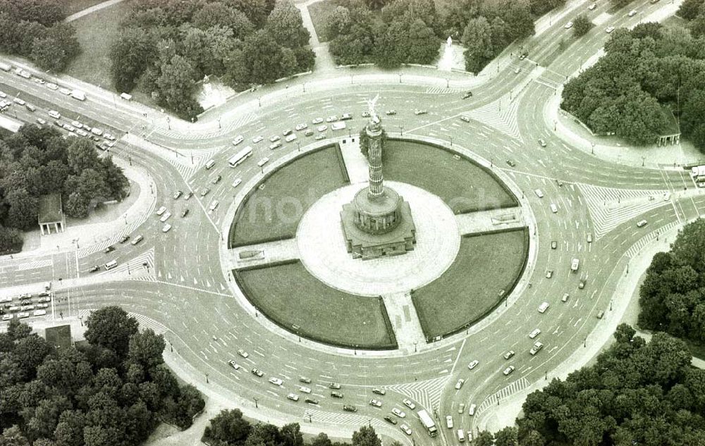 Aerial photograph Berlin - Tiergarten - Berliner Siegessäule im Tiergarten