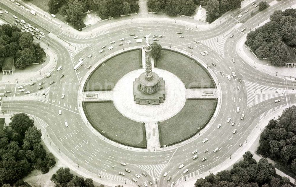 Berlin - Tiergarten from above - Berliner Siegessäule im Tiergarten