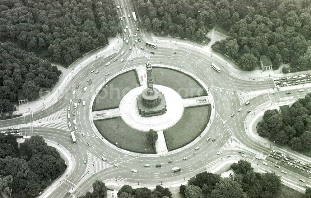 Aerial image Berlin - Tiergarten - Berliner Siegessäule im Tiergarten