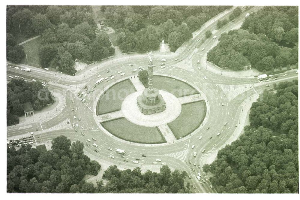 Aerial photograph Berlin - Tiergarten - Berliner Siegessäule im Tiergarten