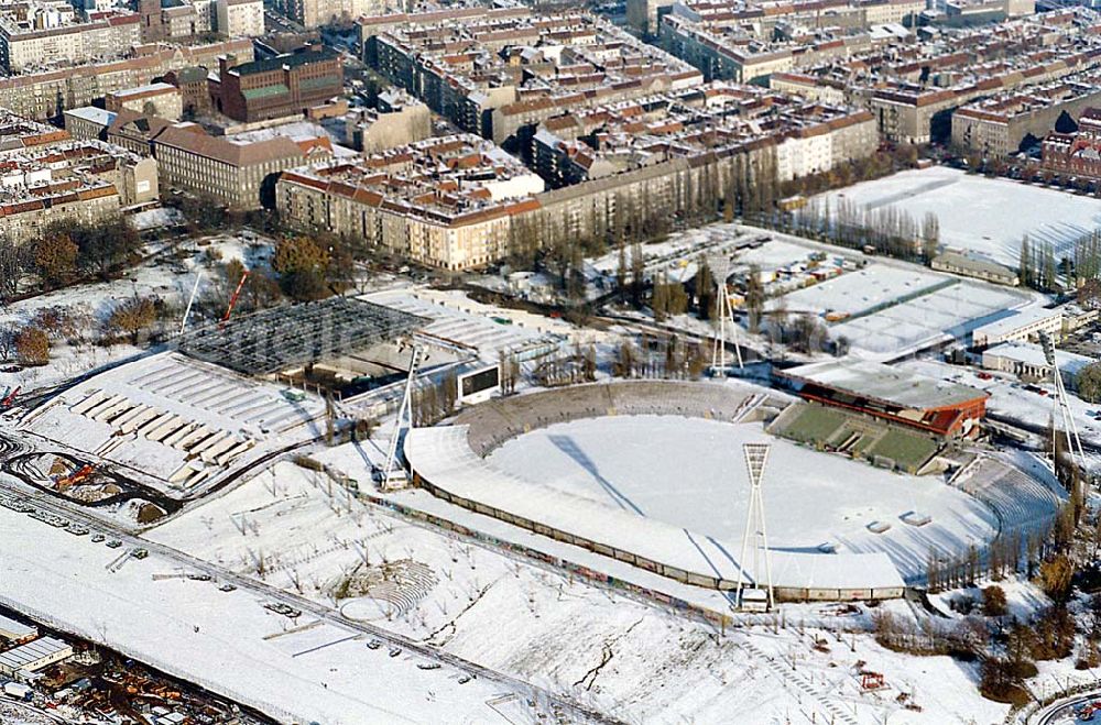 Berlin Prenzlauer Berg from the bird's eye view: 22.11.1995 Berlin,Neubau Jahnsporpark Prenzlauer Berg