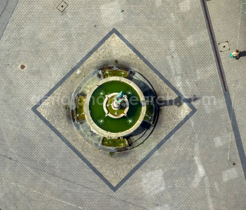 Lippstadt from the bird's eye view: View of the fountain Bernhardbrunnen in Lippstadt in the state North Rhine-Westphalia