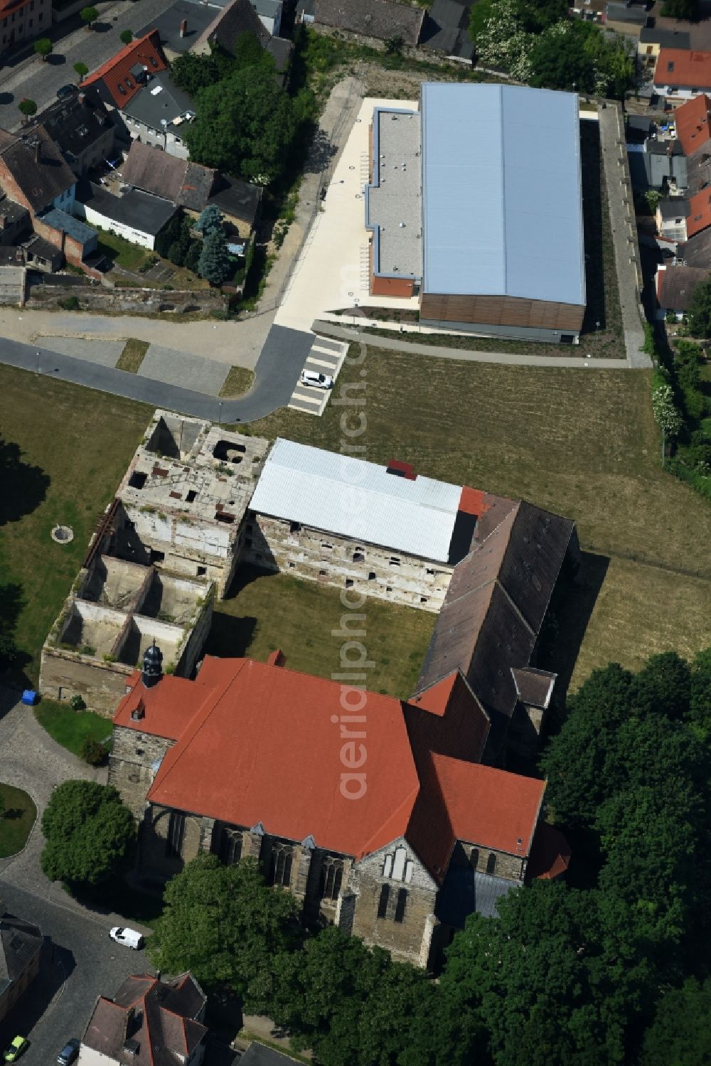 Nienburg (Saale) from above - Remains of the former monastery and the church of Nienburg (Saale) in the state of Saxony-Anhalt