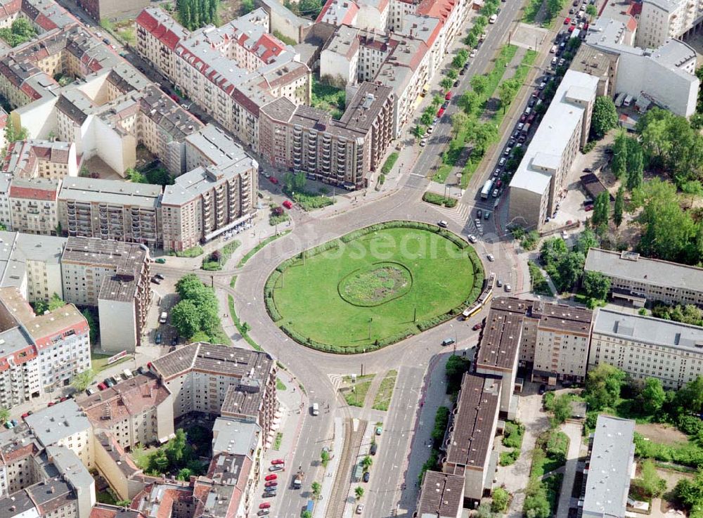 Aerial image Berlin - Friedrichshain - Bersarinplatz in Berlin - Friedrichshain.