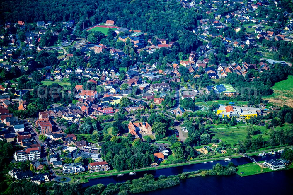 Aerial photograph Geestland - City area with outside districts and inner city area Bad Bederkesa on street Am Markt in Geestland in the state Lower Saxony, Germany