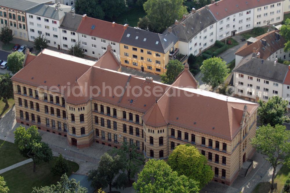 Aerial image Magdeburg - Blick auf den Hauptstandort der Berufsbildende Schulen Magdeburg „Hermann Beims, Gastronomie und Ernährung im Stadtteil Sudenburg. Kontakt: Salzmannstraße 9 - 15, 39112 Magdeburg, Tel. +49(0)391 541-4666, Fax +49(0)391 541-2000, email: kontakt@bbs2-magdeburg.bildung-lsa.de