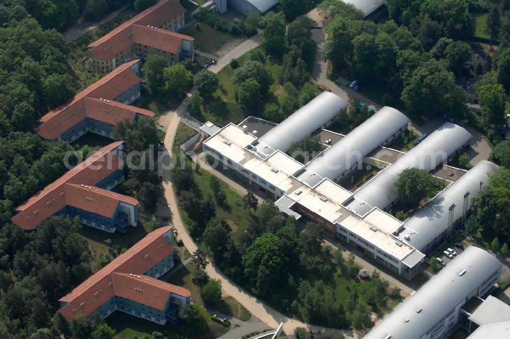 Potsdam from the bird's eye view: Blick auf das Areal des Berufsbildungswerk im Oberlinhaus an der Steinstrasse 80-84 in Potsdam-Babelsberg. View of the area of the Vocational Training Center in Oberlinhouse on the stone road 80-84 in Potsdam-Babelsberg.