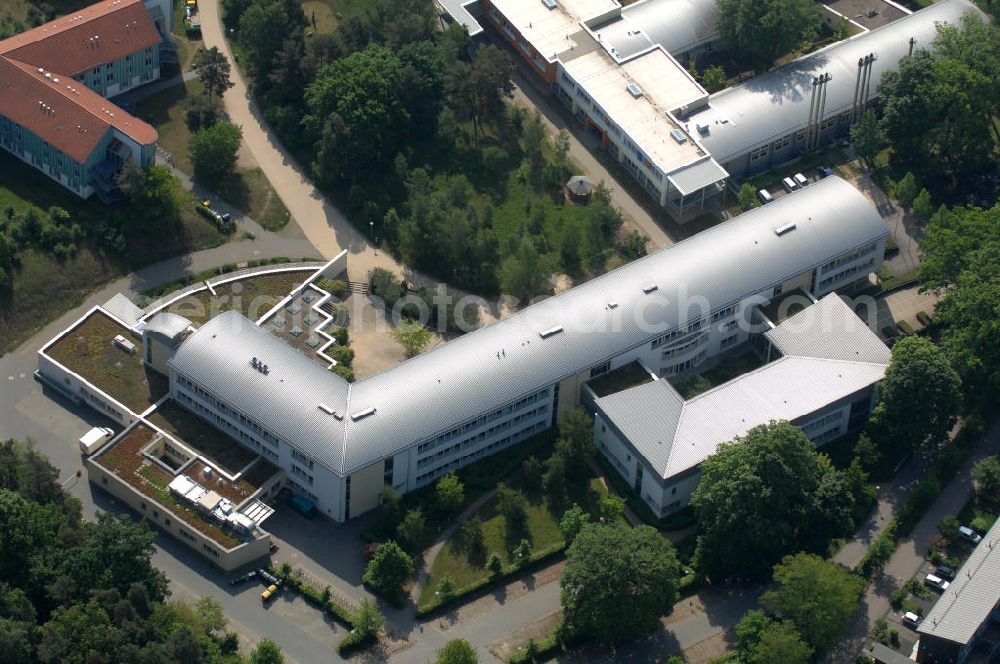 Aerial image Potsdam - Blick auf das Areal des Berufsbildungswerk im Oberlinhaus an der Steinstrasse 80-84 in Potsdam-Babelsberg. View of the area of the Vocational Training Center in Oberlinhouse on the stone road 80-84 in Potsdam-Babelsberg.