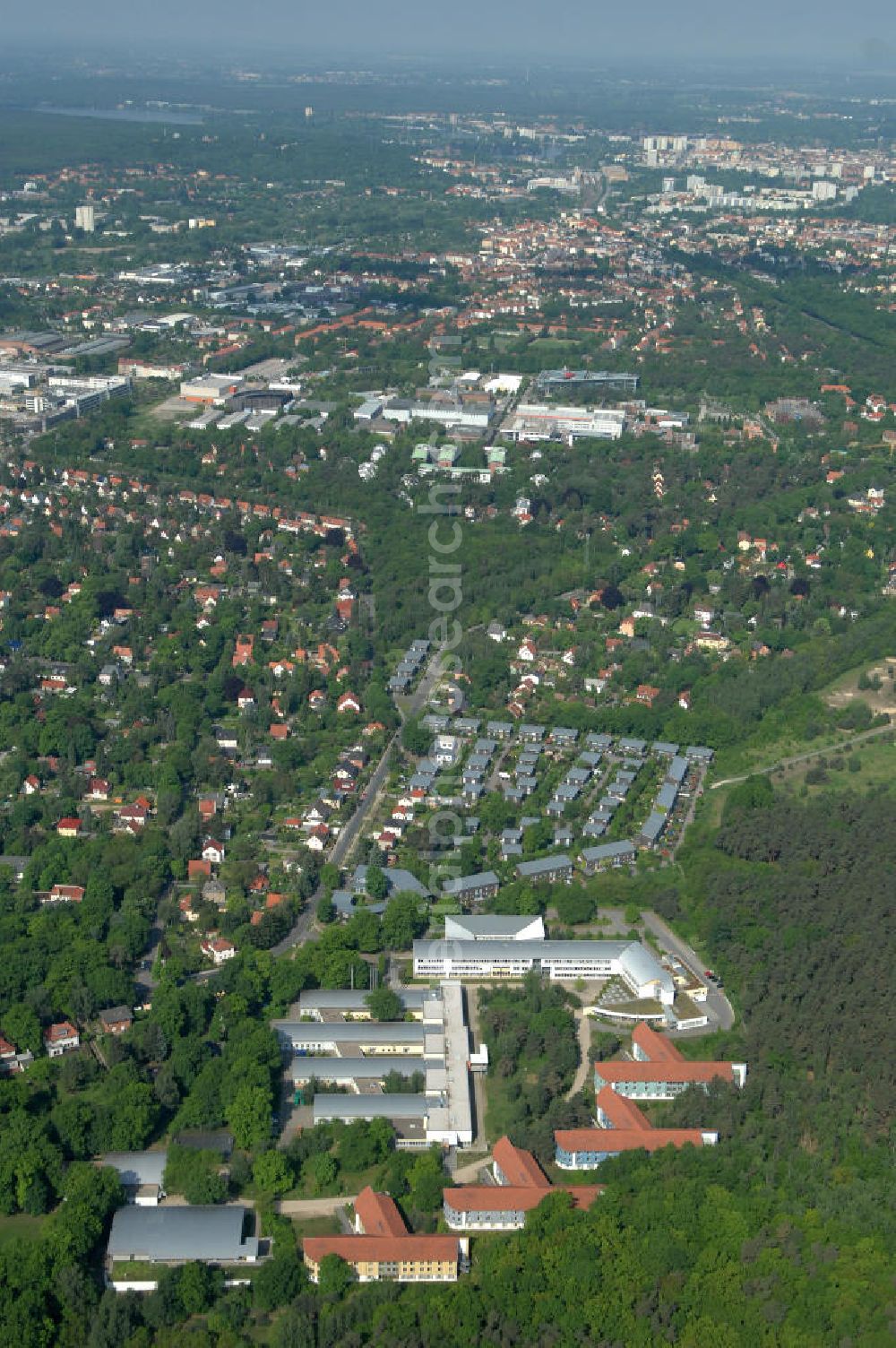 Aerial image Potsdam - Blick auf das Areal des Berufsbildungswerk im Oberlinhaus an der Steinstrasse 80-84 in Potsdam-Babelsberg. View of the area of the Vocational Training Center in Oberlinhouse on the stone road 80-84 in Potsdam-Babelsberg.