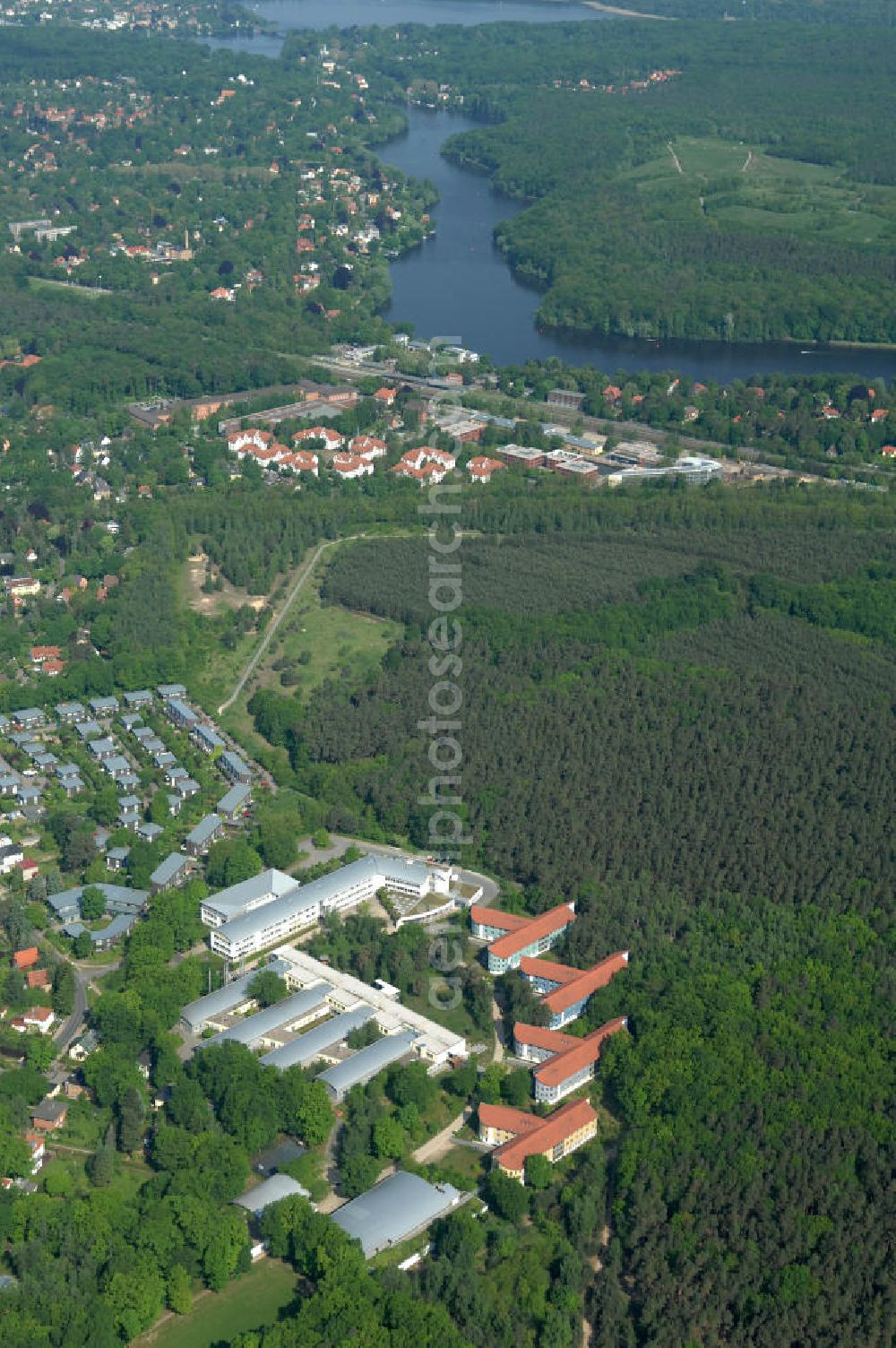 Potsdam from the bird's eye view: Blick auf das Areal des Berufsbildungswerk im Oberlinhaus an der Steinstrasse 80-84 in Potsdam-Babelsberg. View of the area of the Vocational Training Center in Oberlinhouse on the stone road 80-84 in Potsdam-Babelsberg.