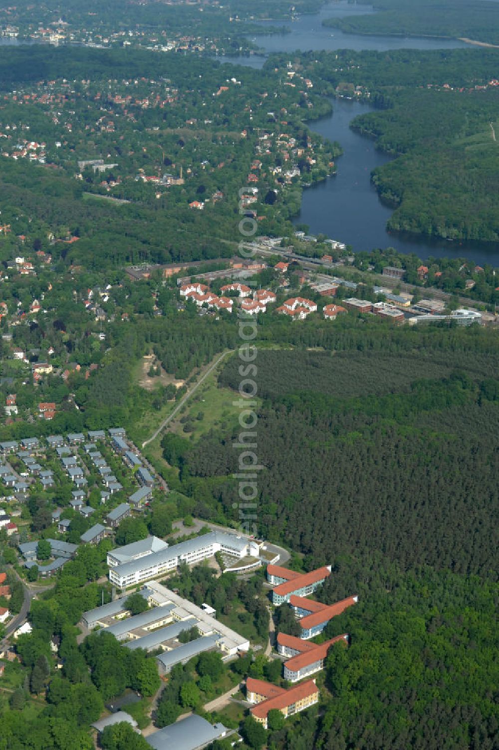 Aerial image Potsdam - Blick auf das Areal des Berufsbildungswerk im Oberlinhaus an der Steinstrasse 80-84 in Potsdam-Babelsberg. View of the area of the Vocational Training Center in Oberlinhouse on the stone road 80-84 in Potsdam-Babelsberg.