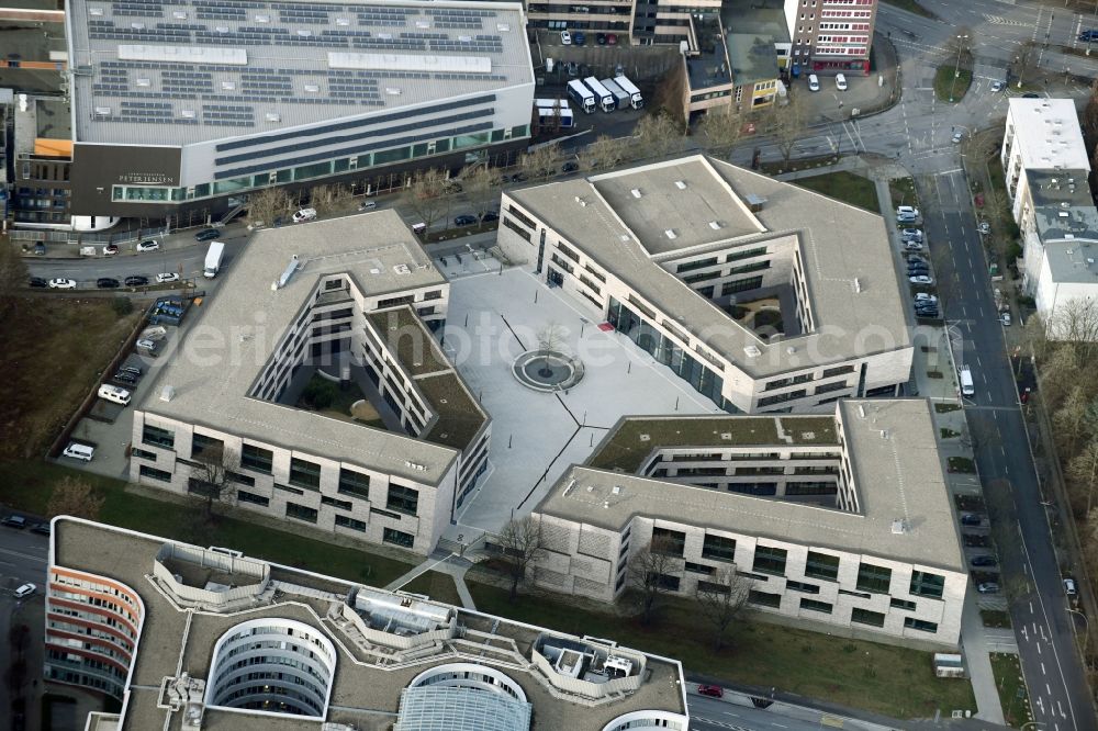 Hamburg from above - New building of a vocational school between Anckelmannstreet and Ausschlaeger Weg in the district Borgfelde in Hamburg