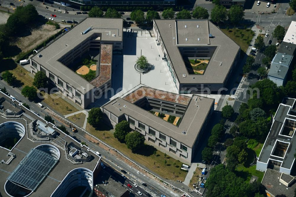 Hamburg from the bird's eye view: New building of a vocational school between Anckelmannstreet and Ausschlaeger Weg in the district Borgfelde in Hamburg